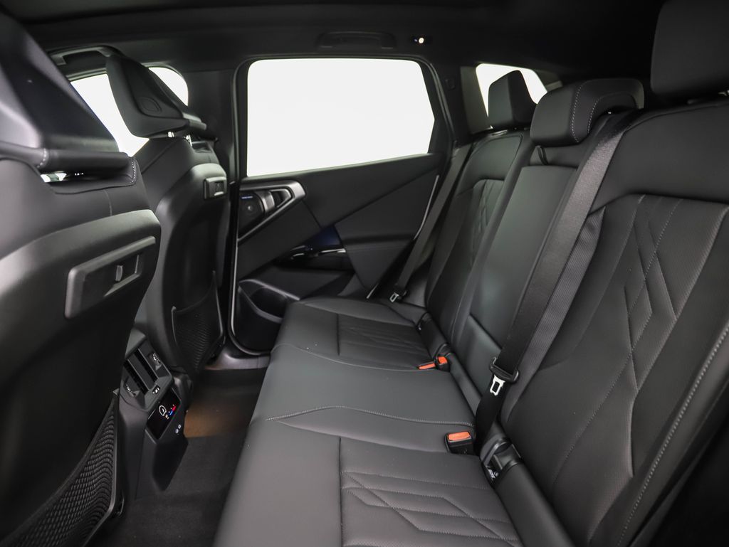 Thumbnail: 2026 BMW X3 - 21