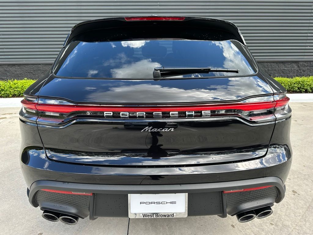 Thumbnail: 2026 Porsche Macan - 11