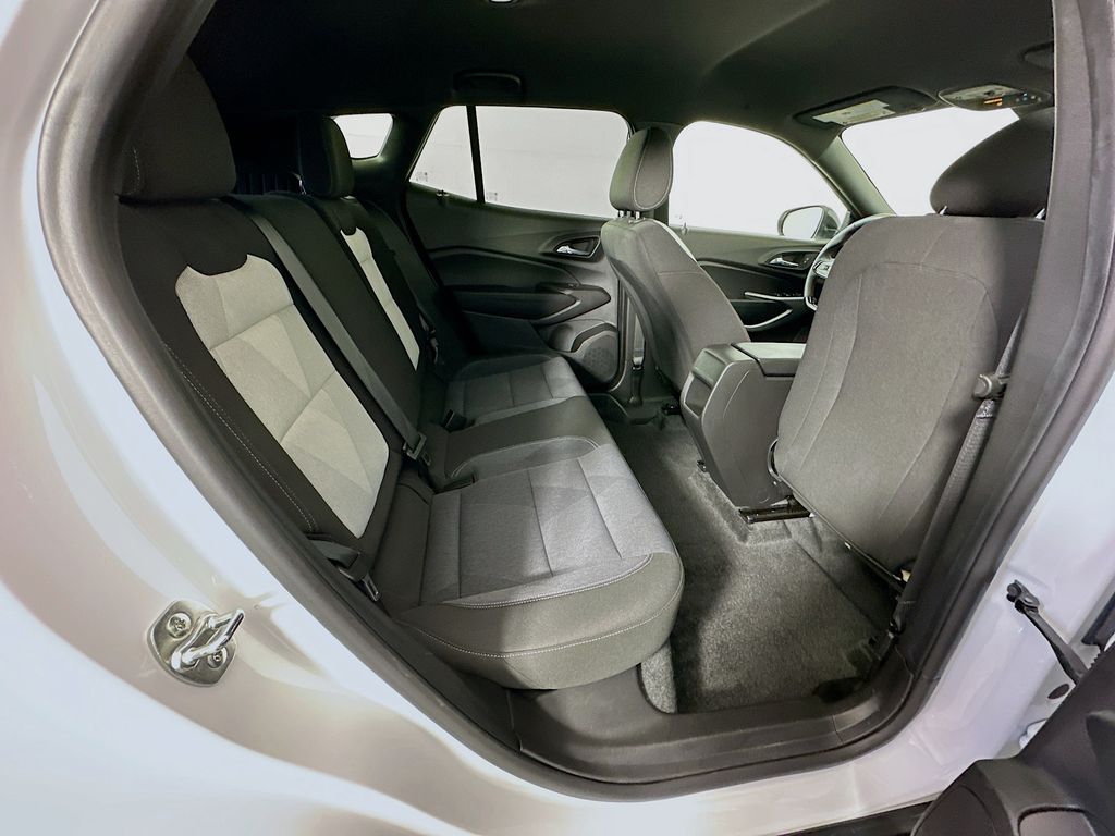 Thumbnail: 2024 Chevrolet Trax - 25