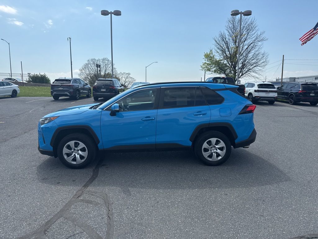 2019 Toyota RAV4 LE - 9