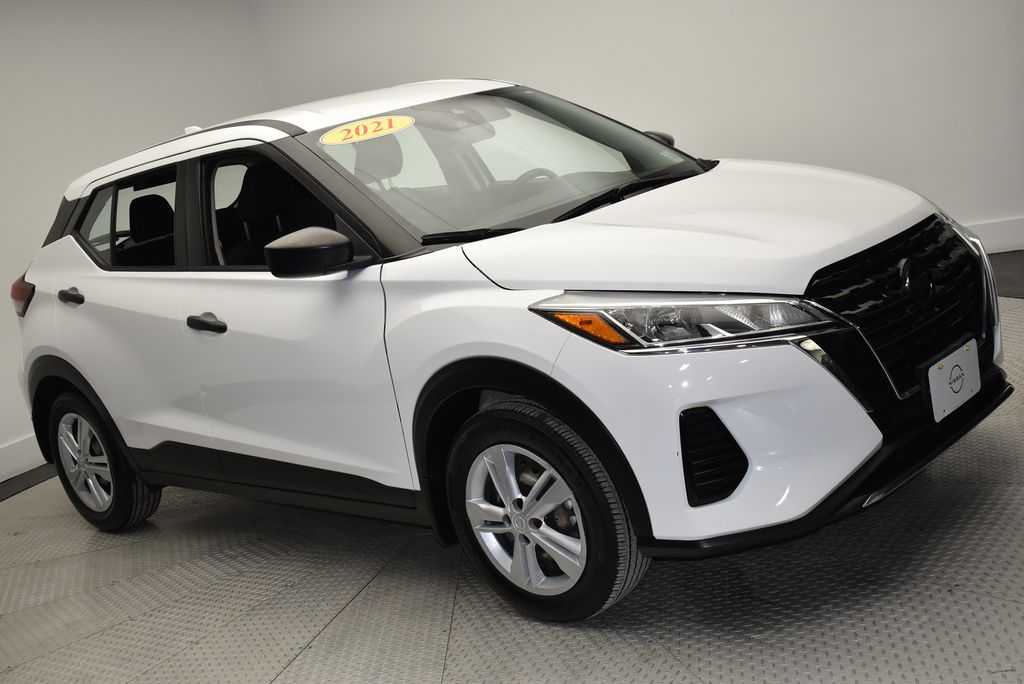 Thumbnail: 2021 Nissan Kicks - 3