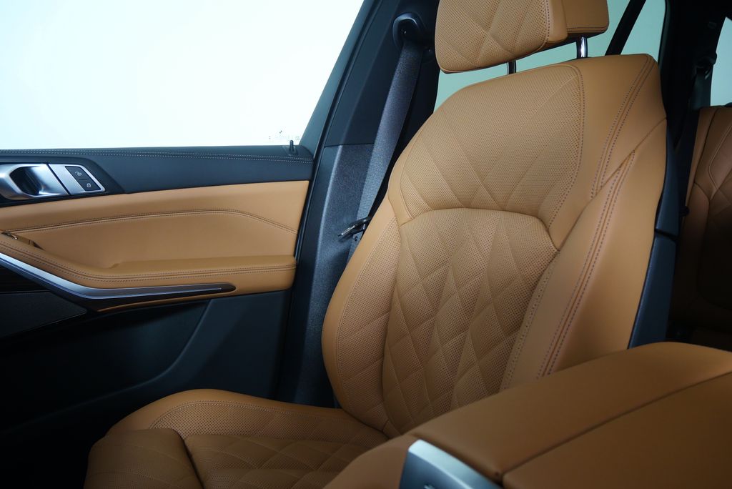 Thumbnail: 2026 BMW X5 - 21