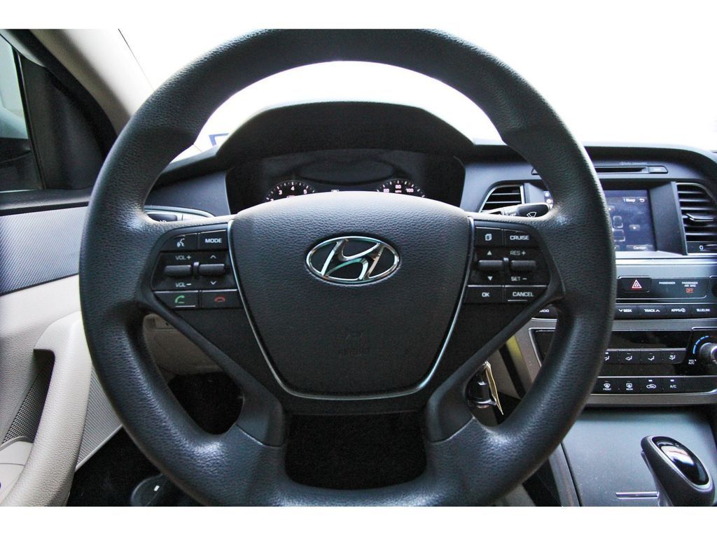 2017 Hyundai Sonata SE White at Autostrade