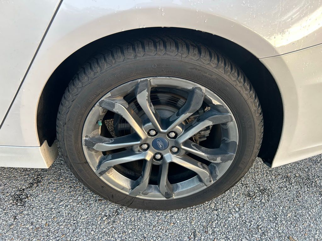Thumbnail: 2020 Ford Fusion - 9