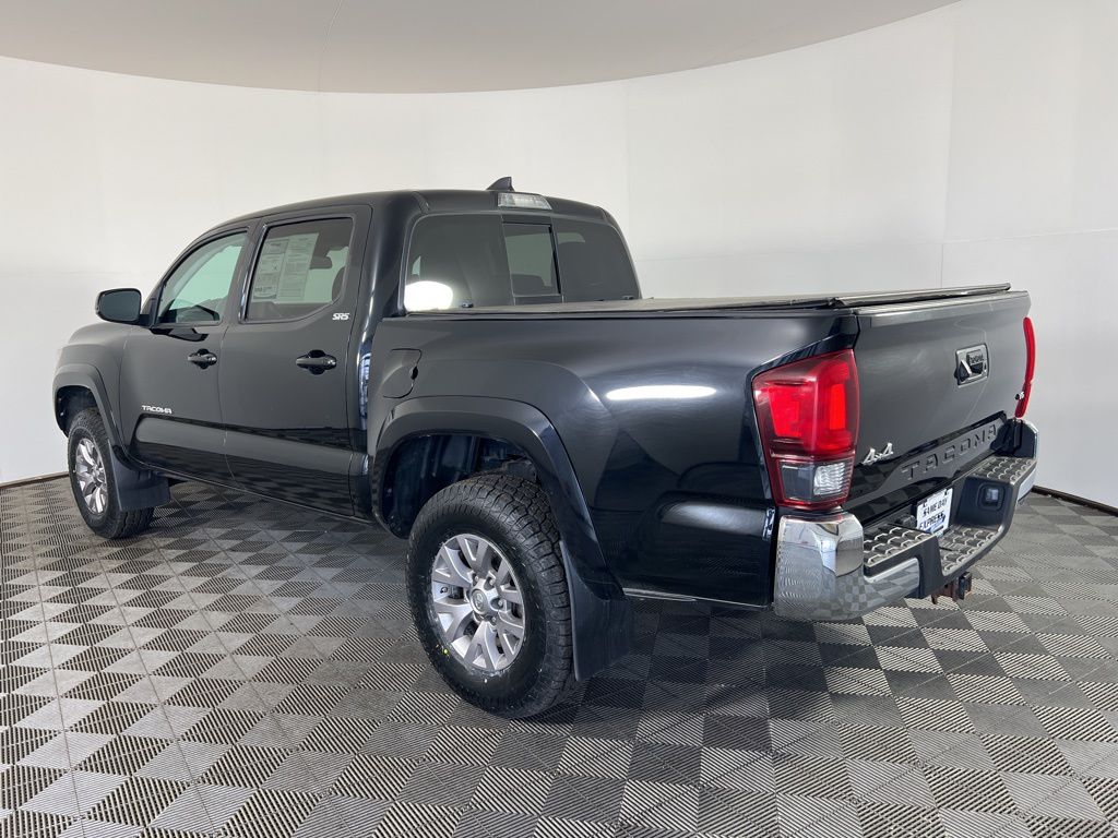 Used 2019 Black Toyota SR5 image 7