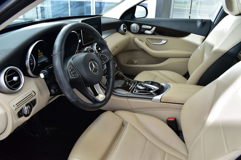 Thumbnail: 2016 Mercedes-Benz C-Class - 15