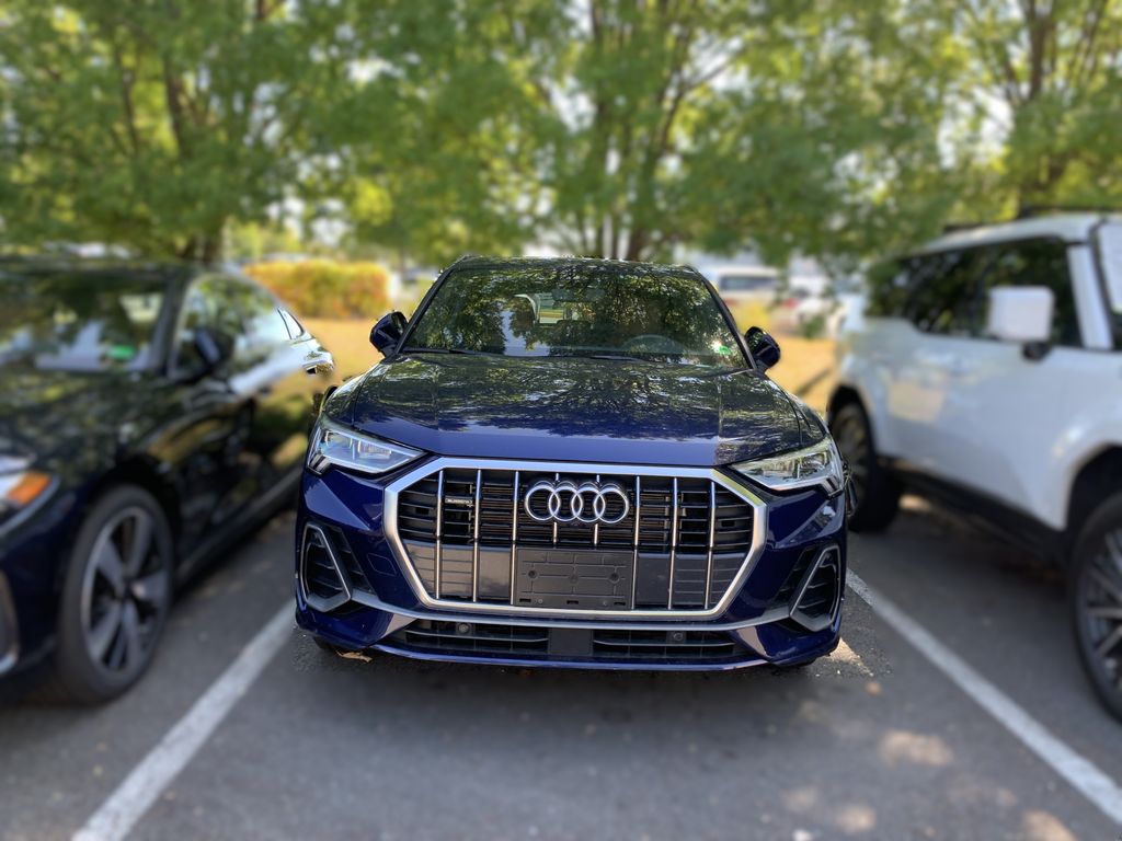 Thumbnail: 2025 Audi Q3 - 2