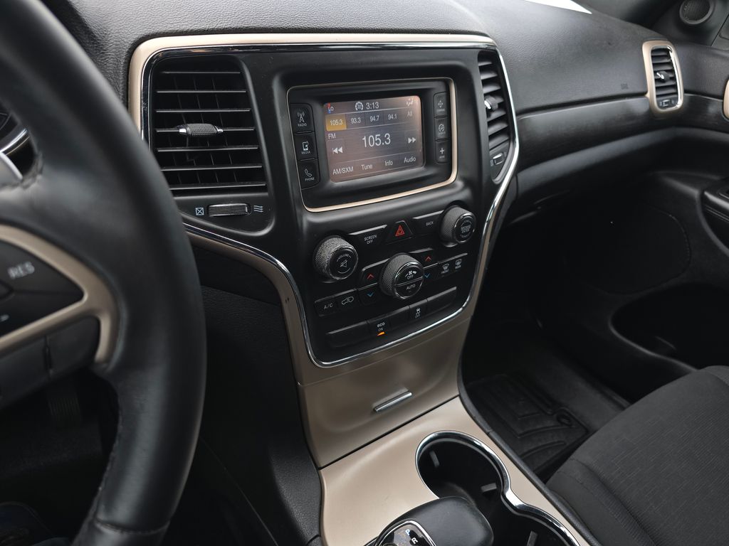 2014 Jeep Grand Cherokee Laredo photo 22