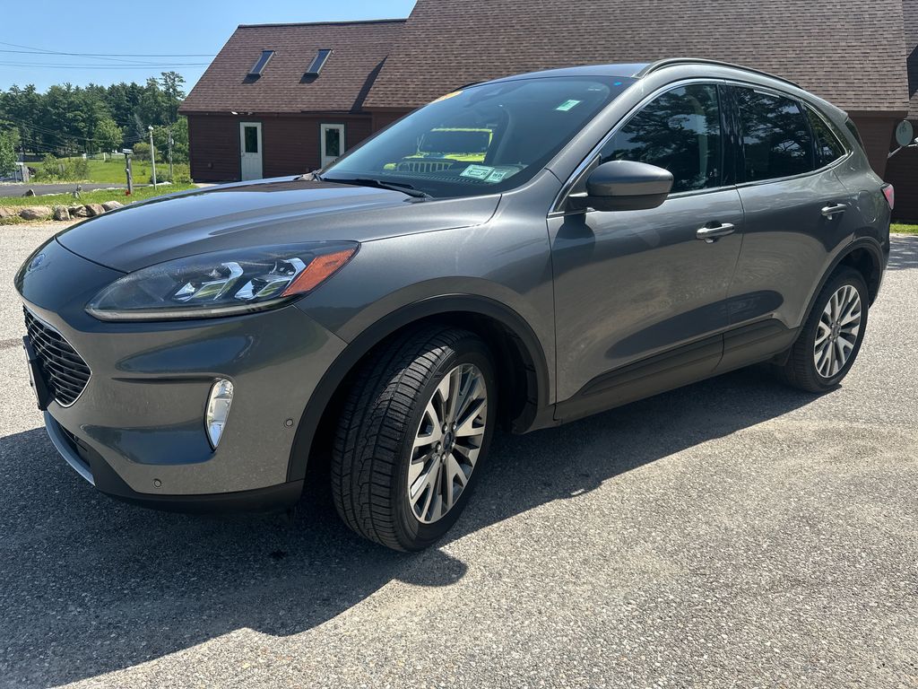  2021 Ford Escape Titanium AWD   