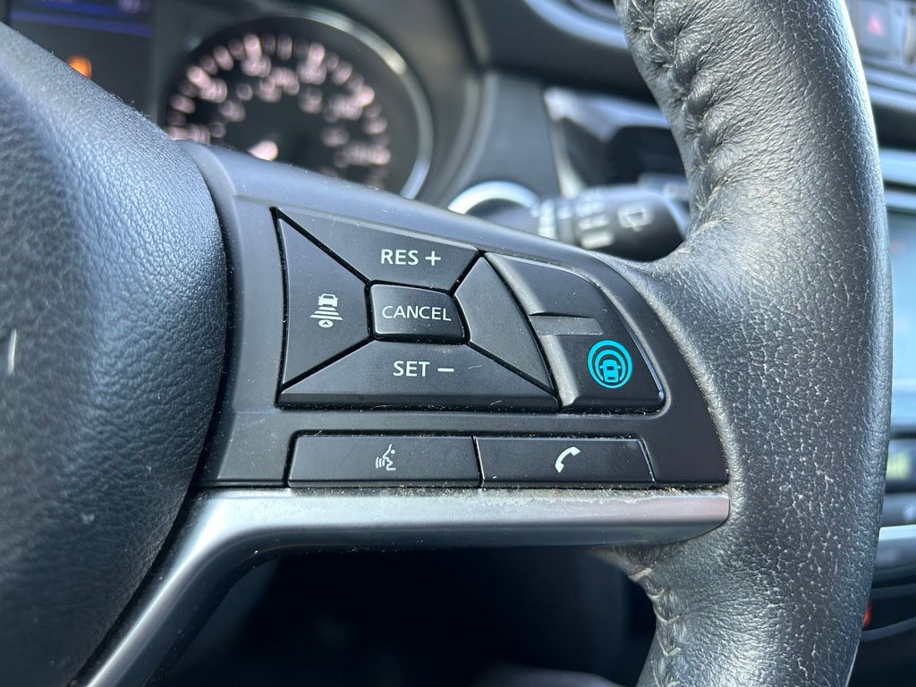2019 Nissan Rogue SV 20