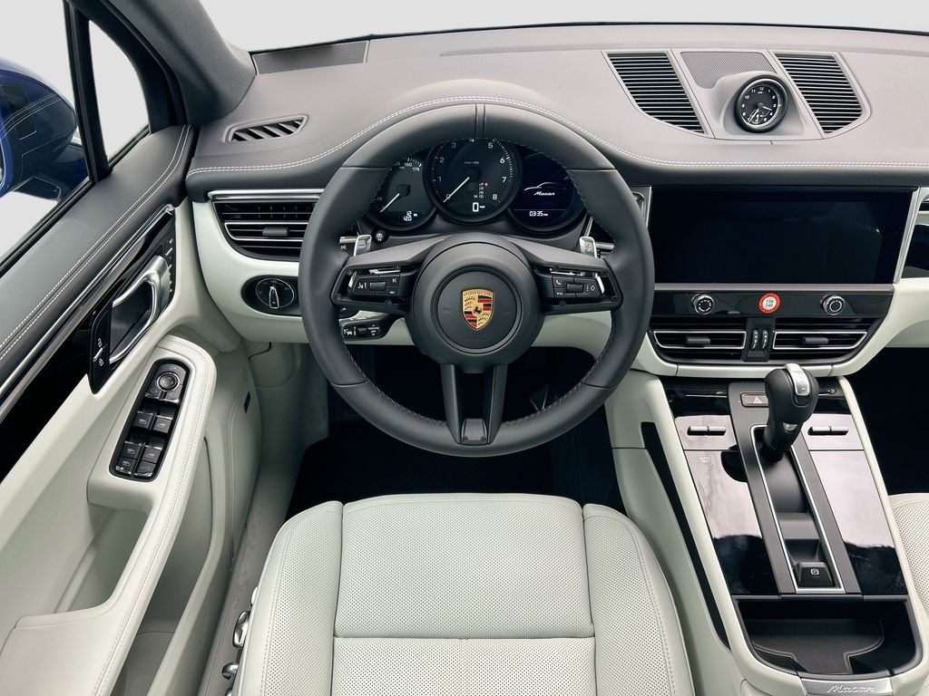 Thumbnail: 2026 Porsche Macan - 13