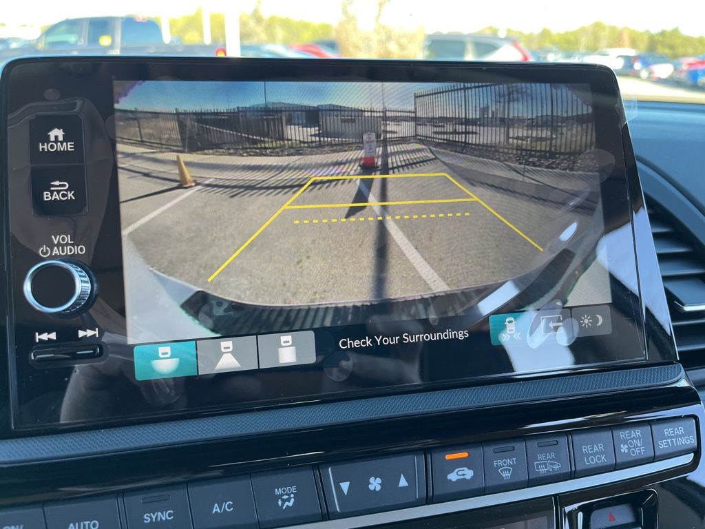 Thumbnail: 2026 Honda Odyssey - 25