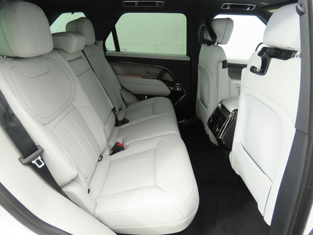 Thumbnail: 2025 Land Rover Range Rover Sport - 23