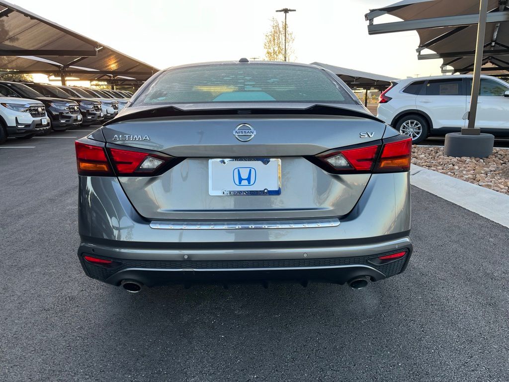 Thumbnail: 2020 Nissan Altima - 5