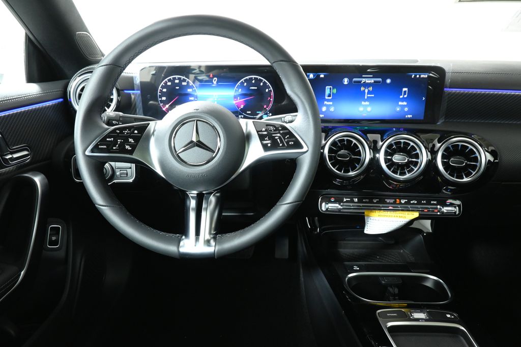 2025 Mercedes-Benz CLA 250 4