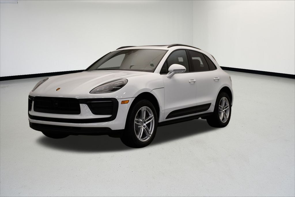 Thumbnail: 2025 Porsche Macan - 1