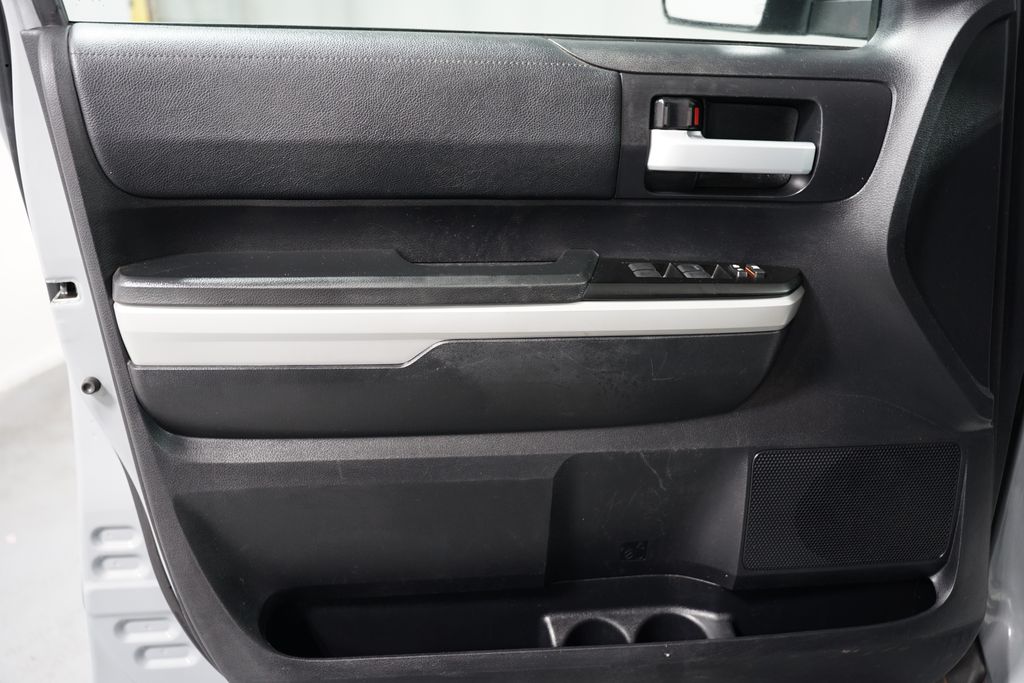 2021 Toyota Tundra SR5 31