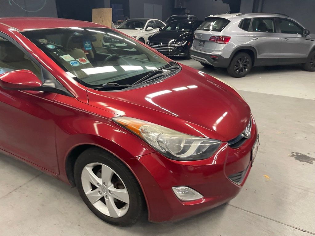 2013 Hyundai Elantra GLS 2