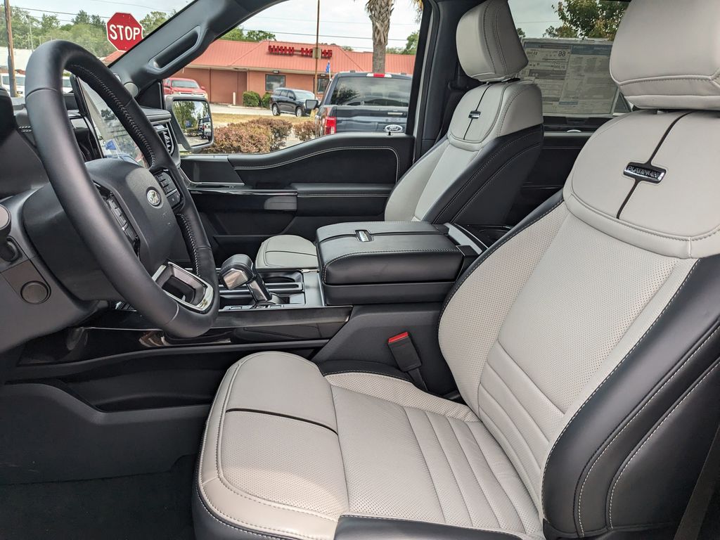 2025 Ford F-150 Lightning Platinum