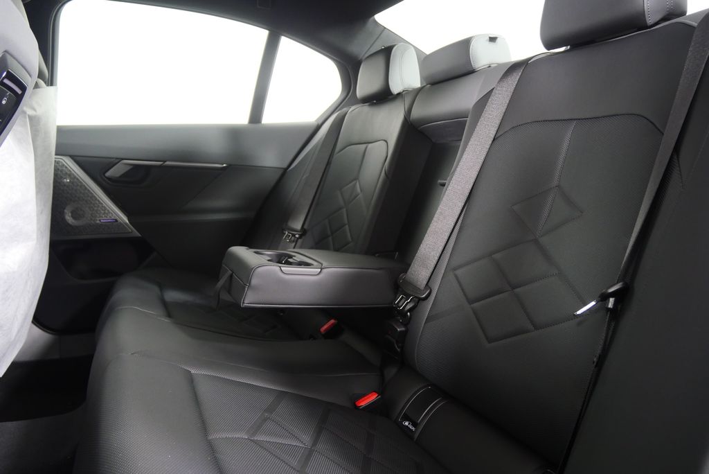 Thumbnail: 2026 BMW 5 Series - 17