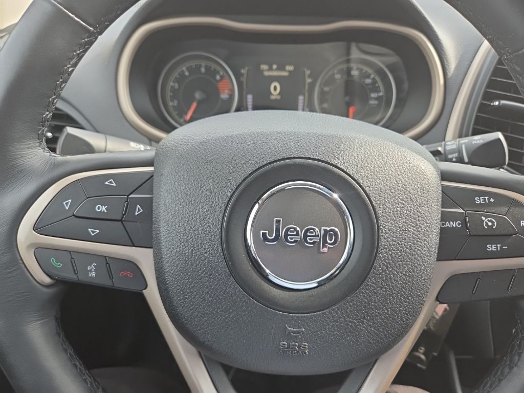 Used 2017 Red Jeep Sport image 14