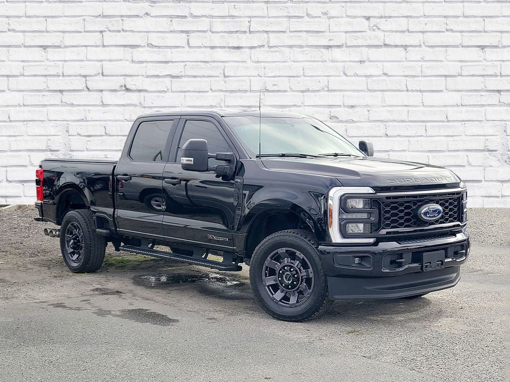 Black Metallic 2024 Ford F-250 Super Duty XL Crew Cab 4WD Pickup Truck Four-Wheel Drive Automatic