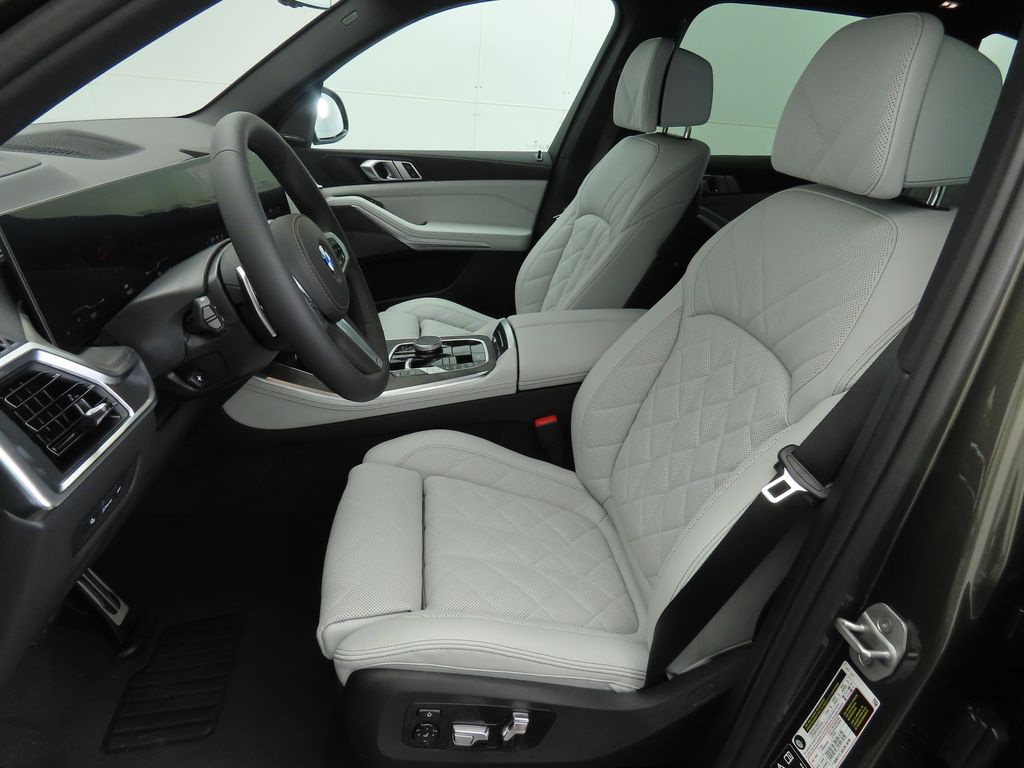 Thumbnail: 2026 BMW X5 - 19