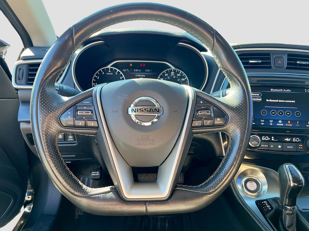 Used 2023 Gray Nissan Platinum image 11