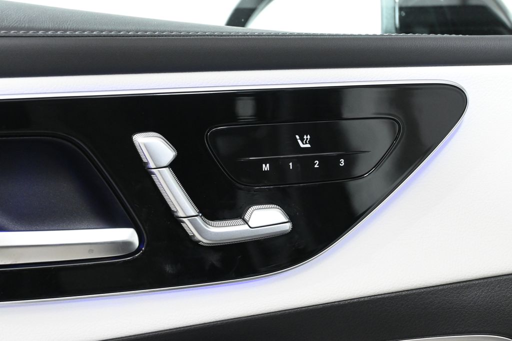 2025 Mercedes-Benz GLC 300 21