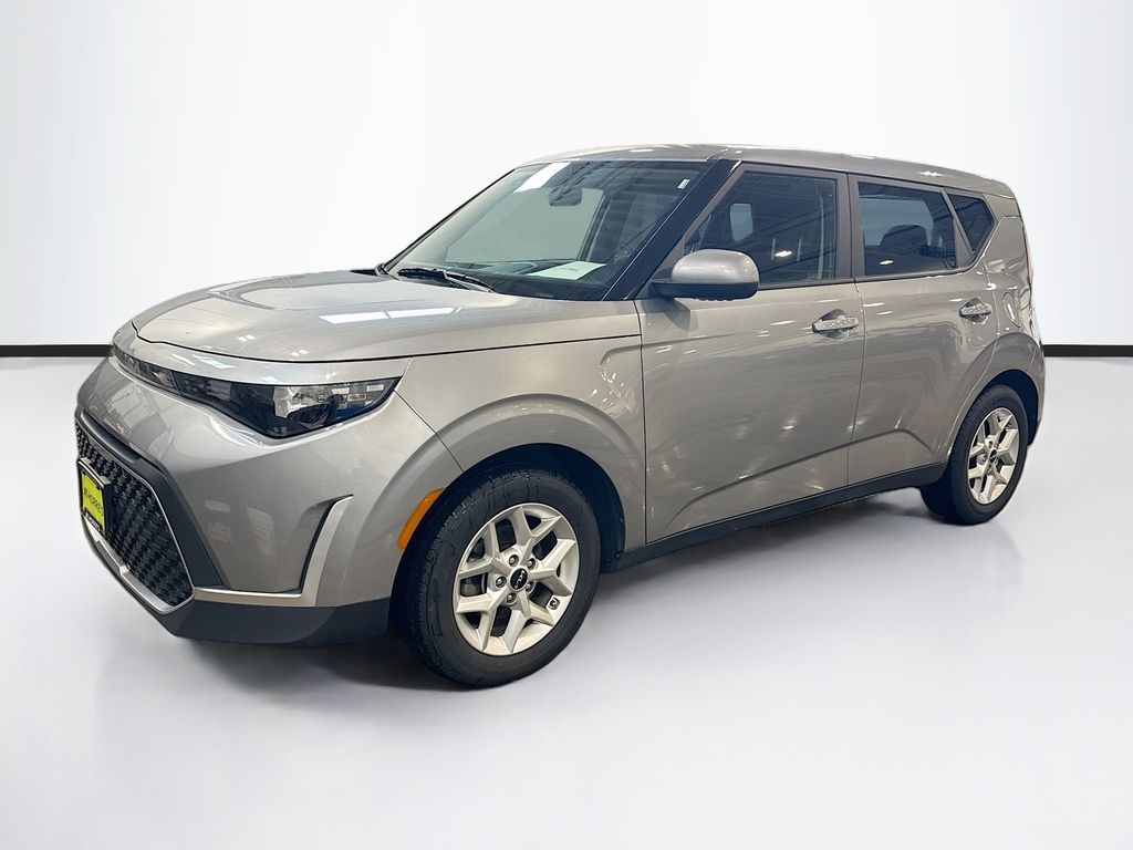 Steel Gray 2023 Kia Soul LX FWD SUV / Crossover Front-Wheel Drive Continuously Variable Transmission