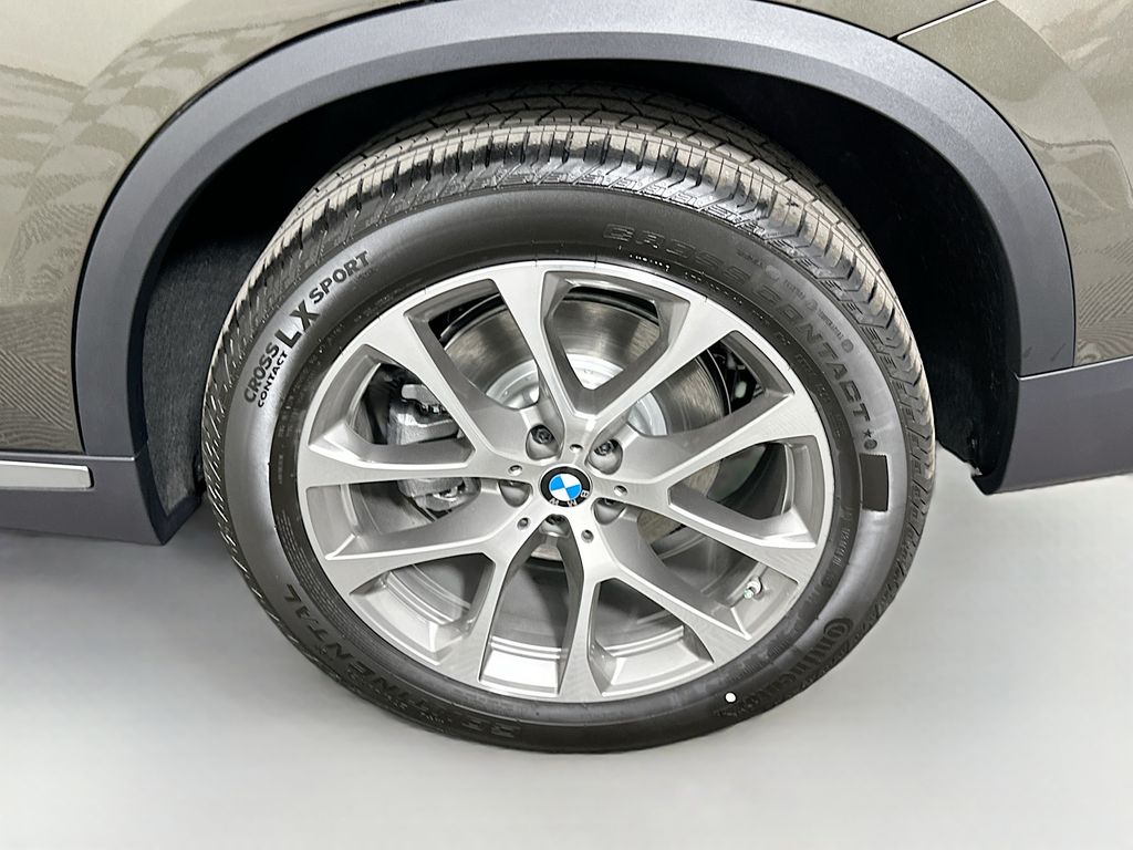 Thumbnail: 2026 BMW X5 - 23