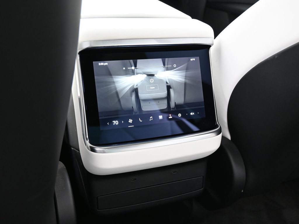 Used 2022 Black Tesla Plaid image 28