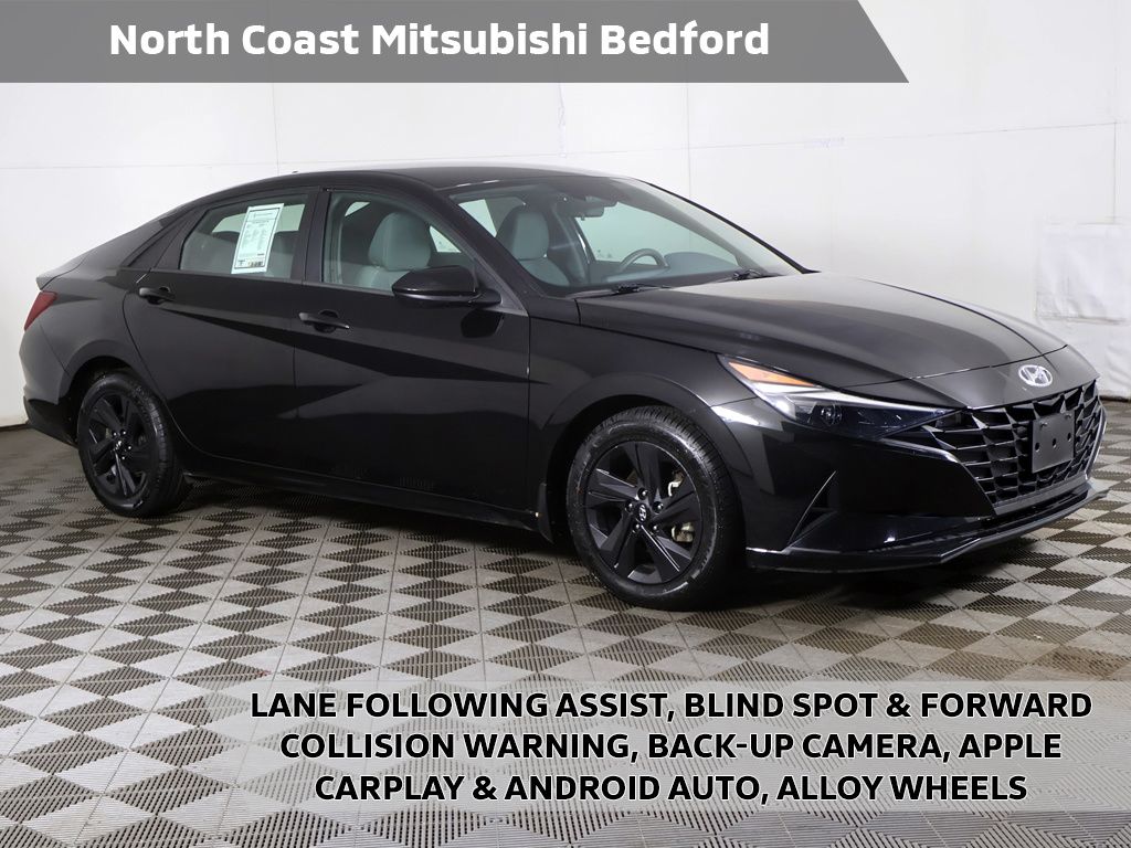 Phantom Black 2023 Hyundai Elantra Sedan Front-Wheel Drive Continuously Variable Transmission