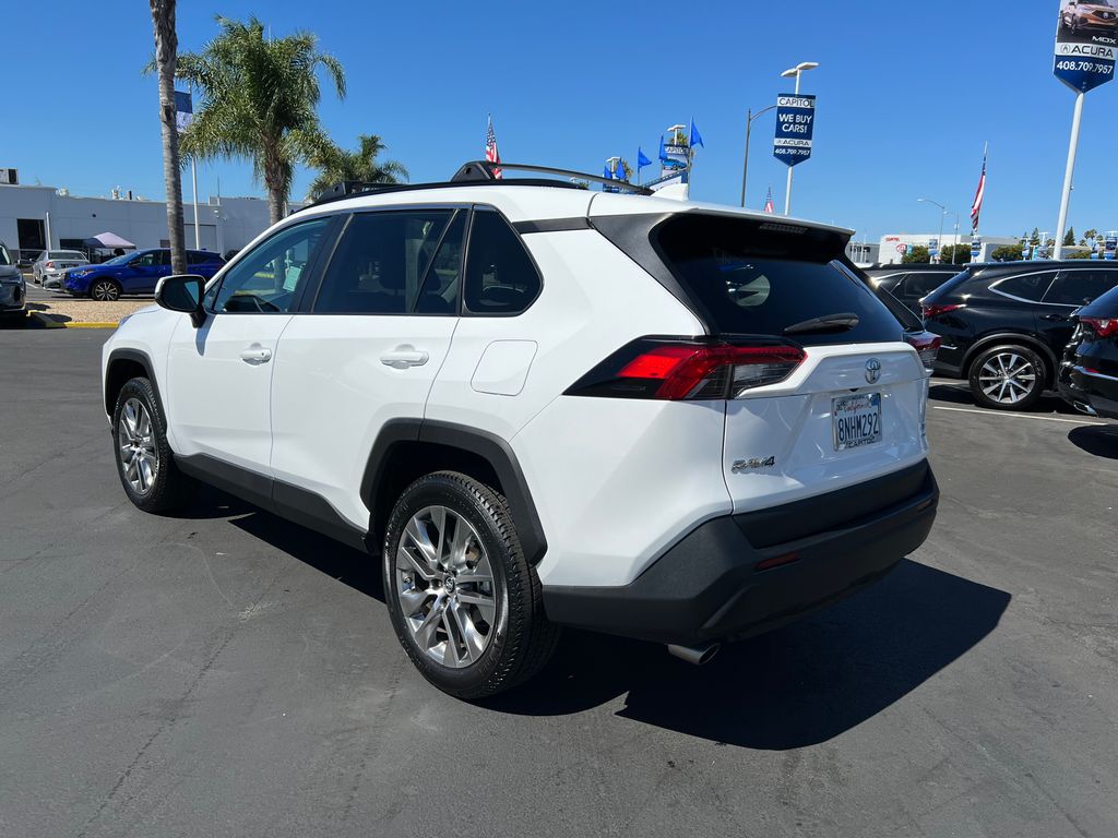 2019 Toyota RAV4 XLE Premium 7