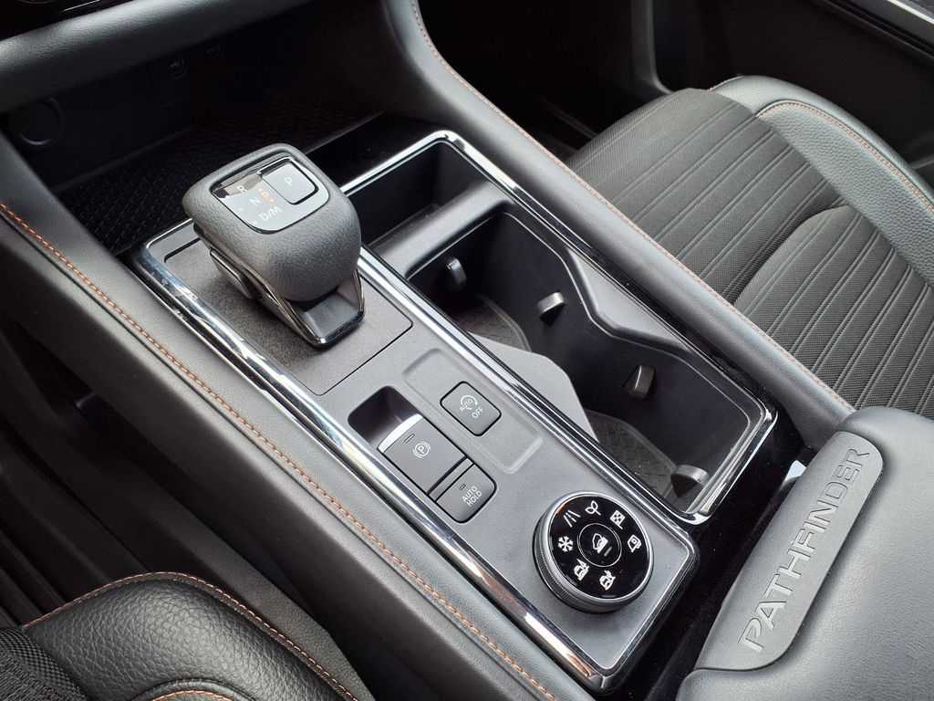 Used 2024 Nissan Pathfinder SUV