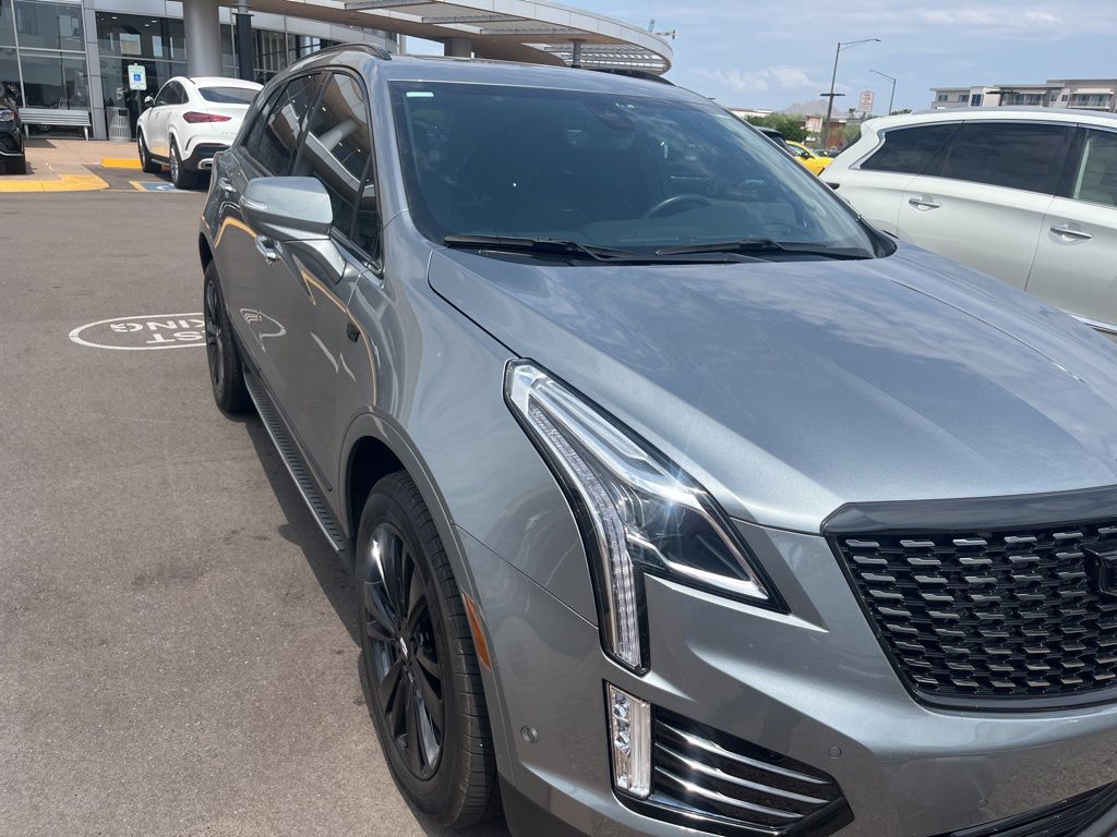 Thumbnail: 2023 Cadillac XT5 - 3