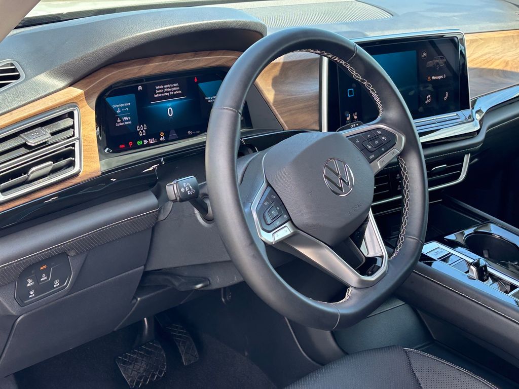 Used Car 2025 Volkswagen Atlas  2.0t Se W/technology For Sale Under $40,000 In Austin, Texas