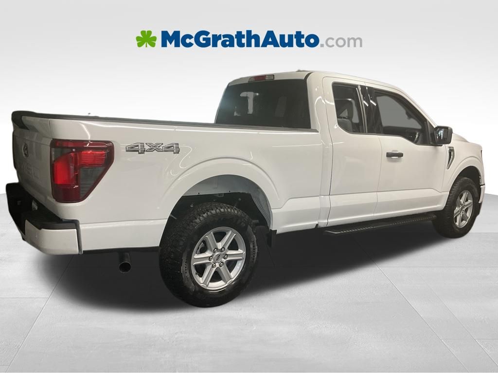 New 2026 White Ford XLT image 3