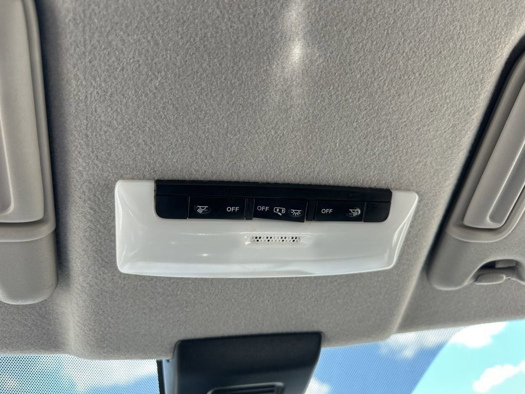 2023 Super Black Nissan Kicks SR FWD SUV