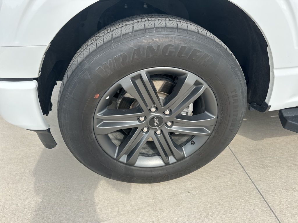 2023 Oxford White Ford F-150 XLT RWD Truck