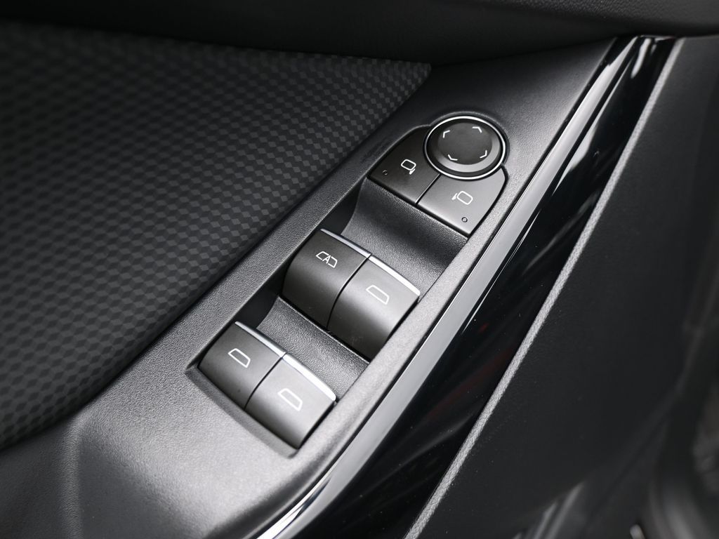 New 2026 Mosaic Black Metallic Chevrolet RS image 29