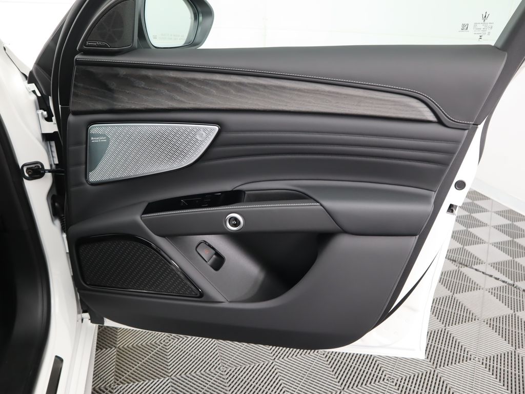 Thumbnail: 2025 Maserati Grecale - 26