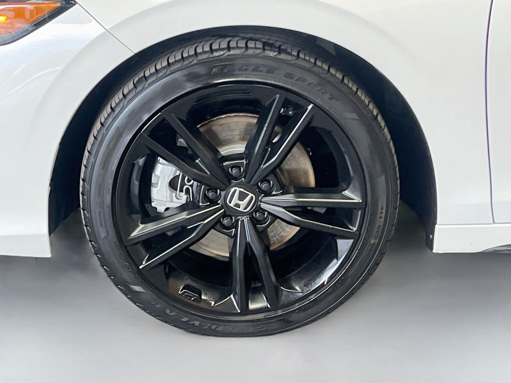 Used 2025 White Honda  image 31
