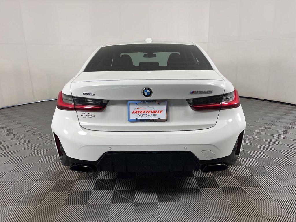 Thumbnail: 2024 BMW 3 Series - 11