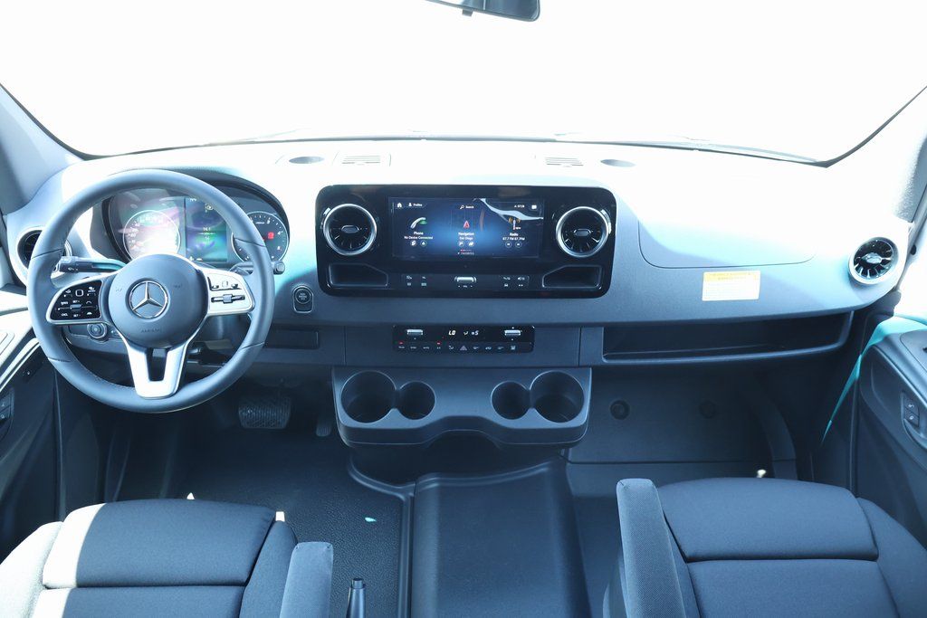 2024 Mercedes-Benz Sprinter 2500 4