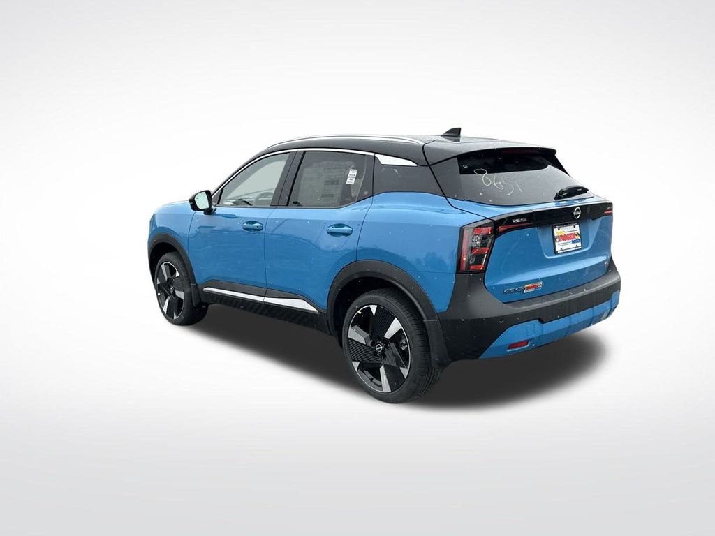 2025 Nissan Kicks SR photo