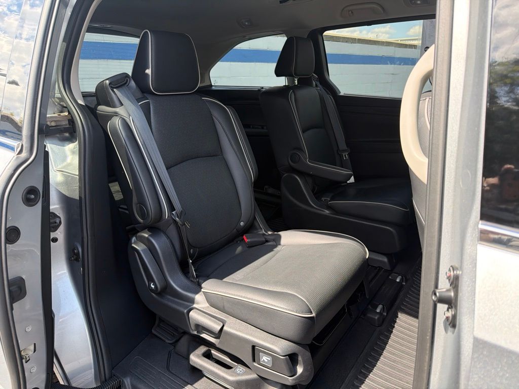 Thumbnail: 2025 Honda Odyssey - 23