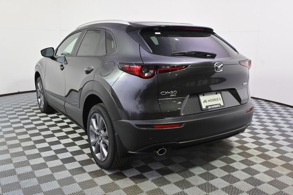 View vehicle photo 4