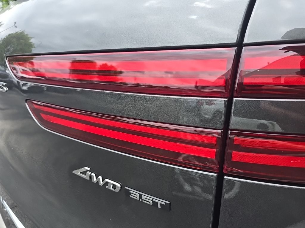 Thumbnail: 2026 Genesis GV70 - 10