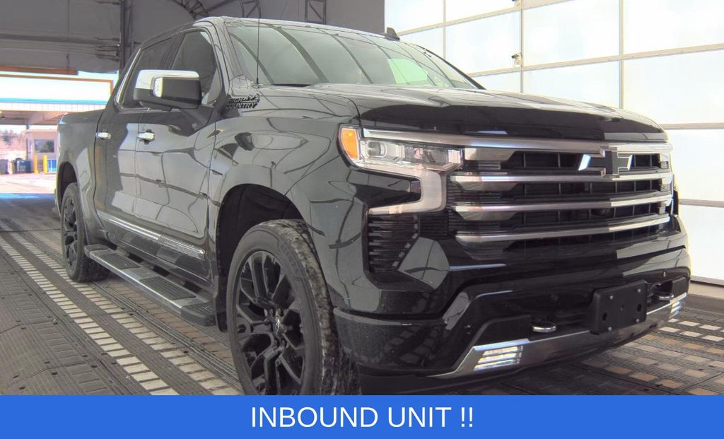2023 Chevrolet Silverado 1500 High Country Crew Cab 4WD